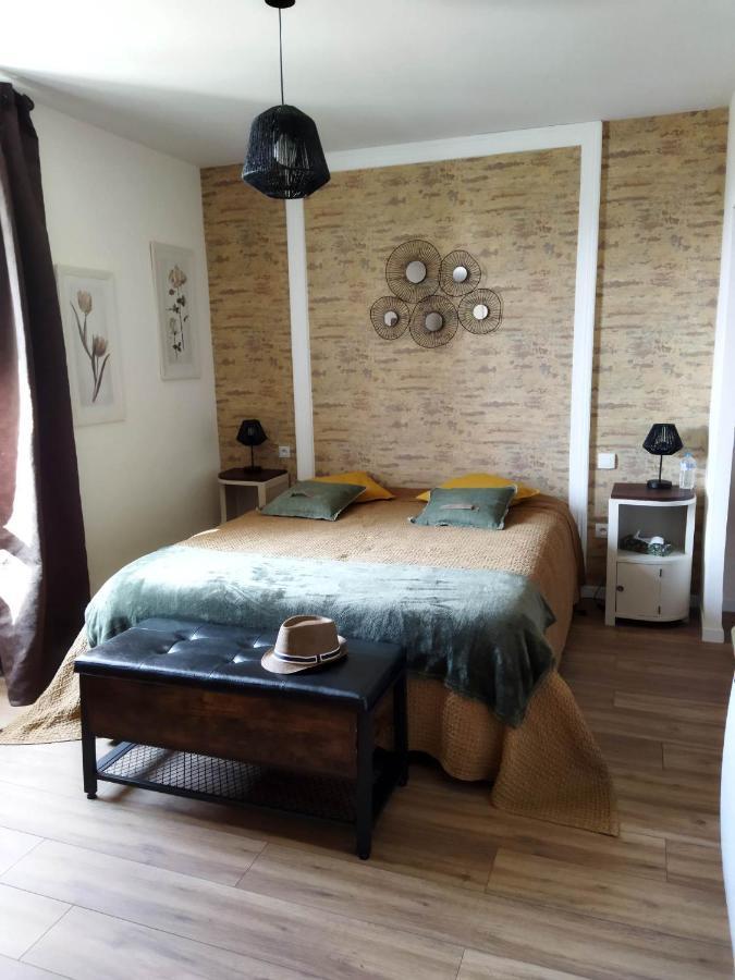 La Ménardière Serenitatis chambre d'hôtes petit déjeuner compris Corseul Exterior foto
