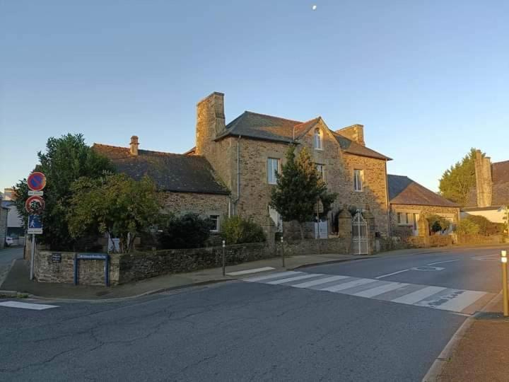 La Ménardière Serenitatis chambre d'hôtes petit déjeuner compris Corseul Exterior foto
